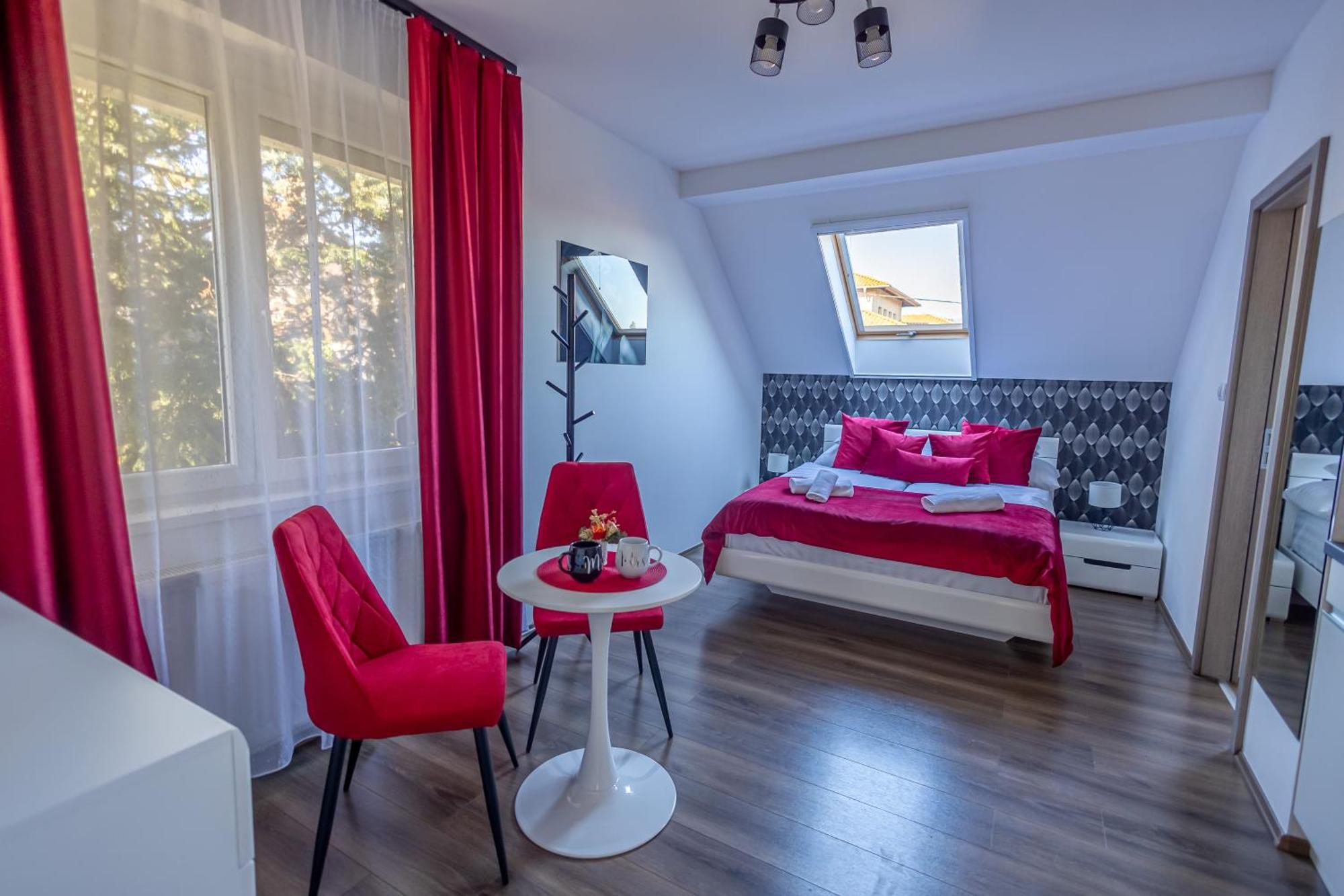 Happy Home Apartman Мисколк Екстериор снимка