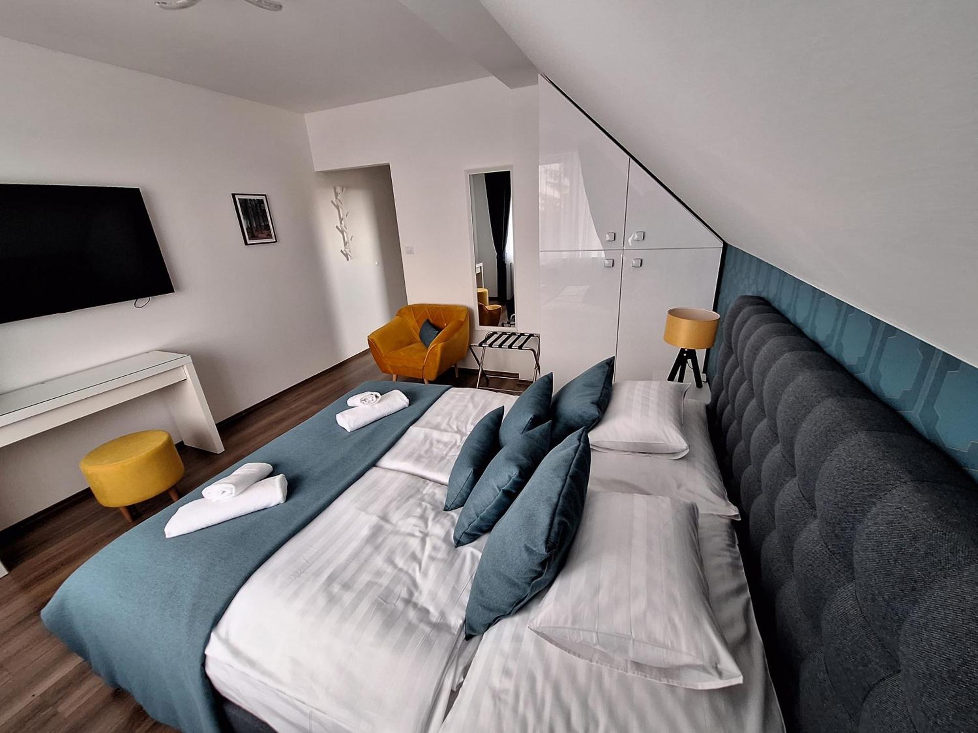 Happy Home Apartman Мисколк Екстериор снимка