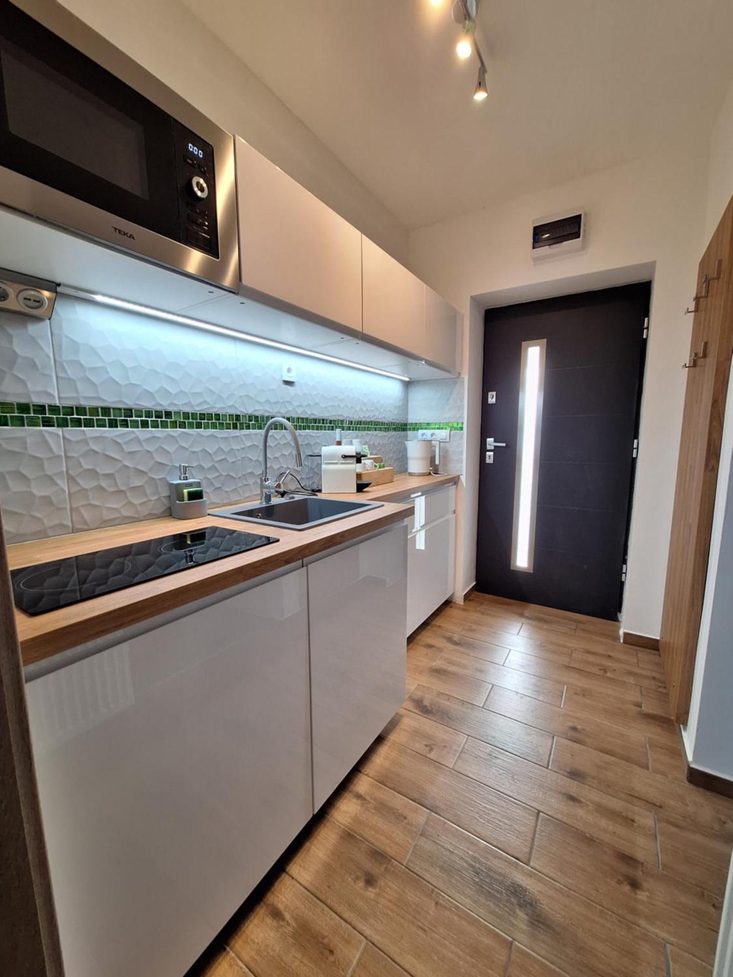 Happy Home Apartman Мисколк Екстериор снимка