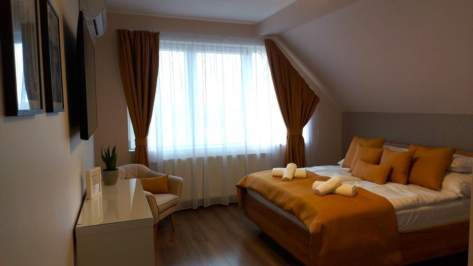 Happy Home Apartman Мисколк Екстериор снимка