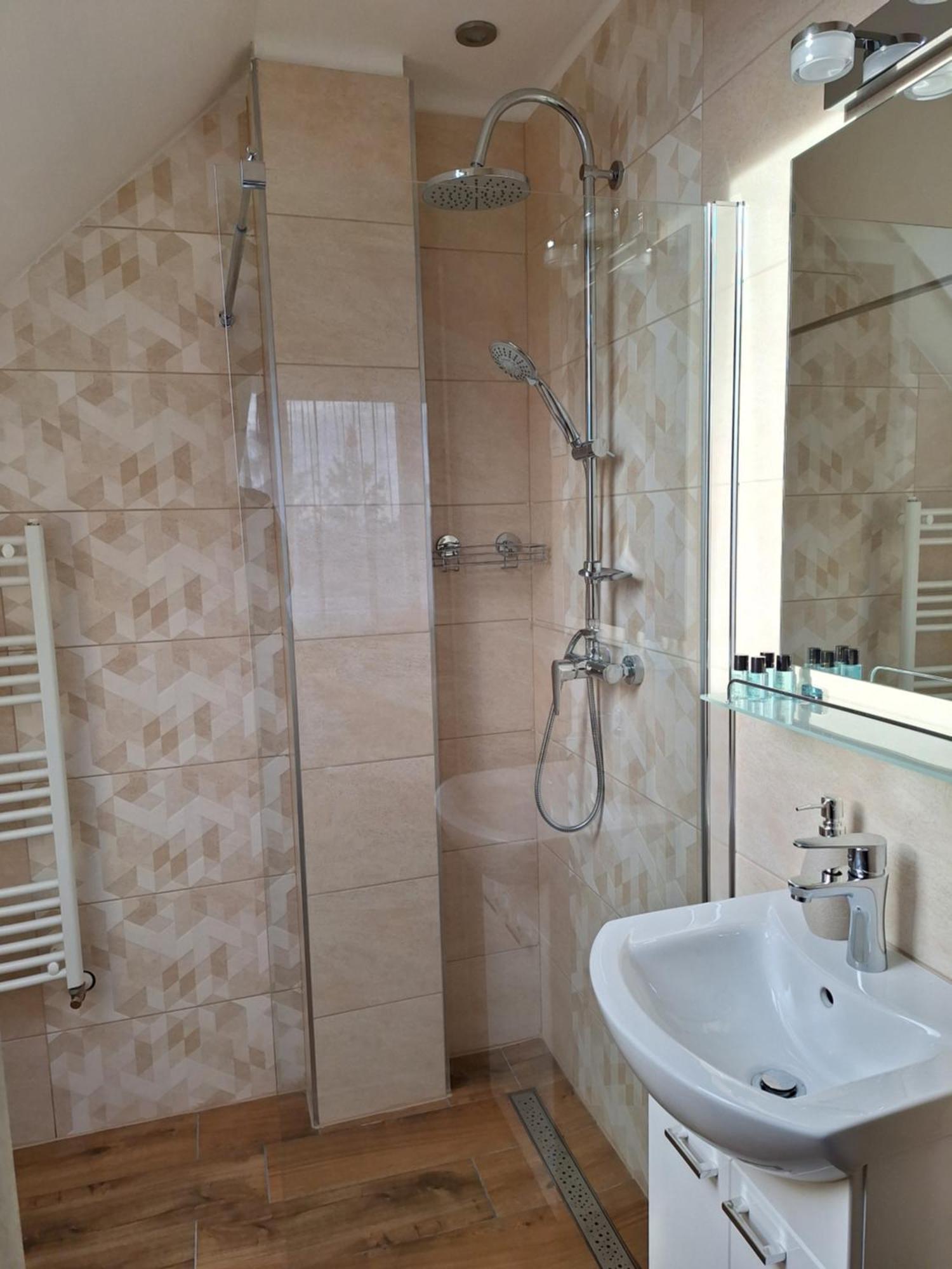 Happy Home Apartman Мисколк Екстериор снимка