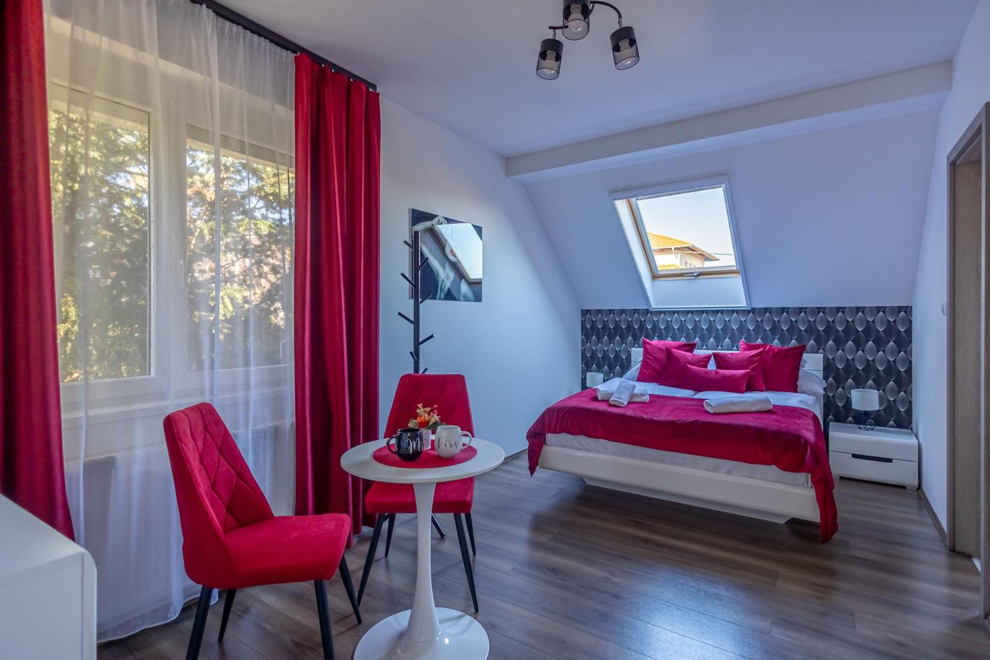 Happy Home Apartman Мисколк Екстериор снимка